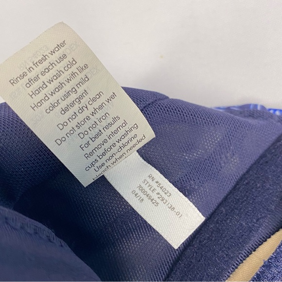 Athleta Tangier Set High Neck Top and Bottom - Picture 16 of 16